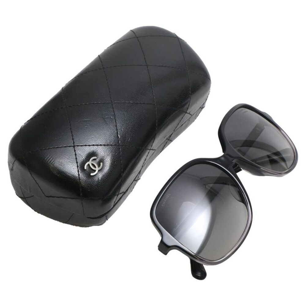 Chanel Gradient Oversized Sunglasses in Black Acetate - Picture 9 of 9